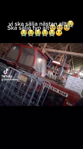 Exploring Antique Agricultural Machinery and Equipment