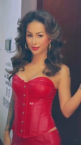 7.3K views · 322 reactions | Em ngoan ngoãn, tử tế, luôn chân thành hết lòng, chẳng cần kiễng chân cũng có người cuối đầu yêu em.. Hair: Tina Duck | Le Tran Tra My | Facebook