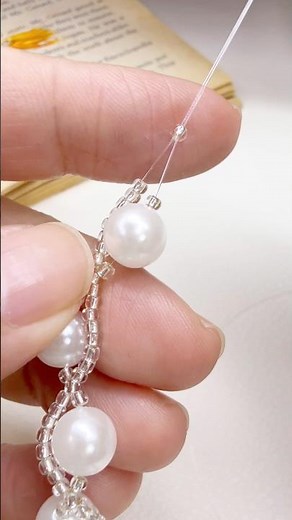 つやつやパールのシンプルブレスレット✨ #ビーズアクセサリー #ビーズブレスレット #diy #beads #beadedjewelry #簡単ハンドメイド