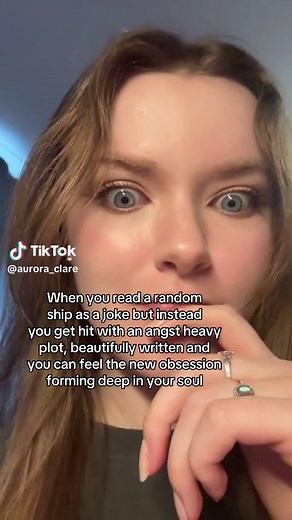 Transforming Jokes into Deep Obsessions in Fanfiction