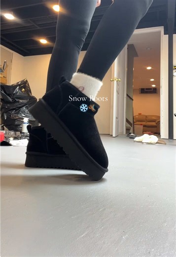❄️👢 Beat the winter weather in style! These Women’s Waterproof Ankle Snow Boots & Rain Boots keep your feet warm, dry, and protected through every cold, wet day. Made with a durable waterproof exterior, plush faux fur lining, and a non-slip sole — these boots are built for snow, rain, slush, and icy winter conditions. ✨ Why they’re trending: • Waterproof design for rain & snow • Cozy faux fur interior for extra warmth • Soft memory foam cushioning • Anti-slip traction for winter safety • Easy s