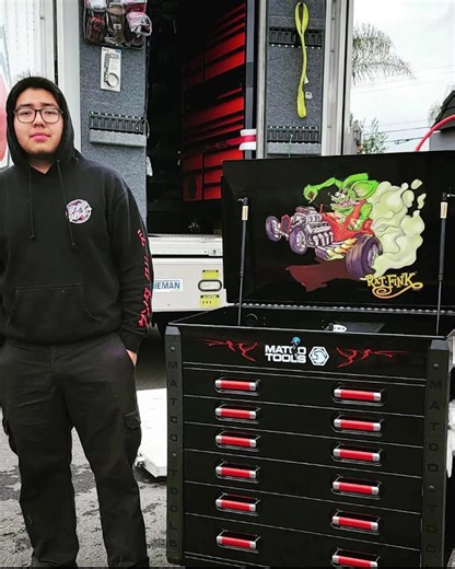 New Matco #Toolbox owners feeling on top of the world! Show us your setup in the comments for a chance to be featured! #matco #matcotools #toolstoragetuesday #toolstorage #tools #mechaniclife | Matco Tools