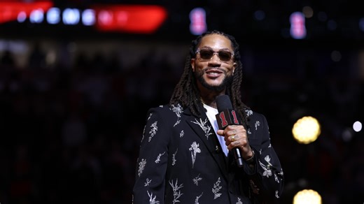 Watch Chicago legend Derrick Rose have Bulls jersey retired