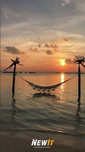 Maravilhosa Maldivas: Águas Cristalinas e Luxo Sobre o Mar 🏝️💎
