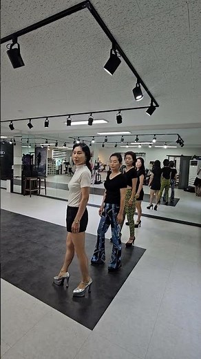 #최인아모델아카데미 #미쉘드레스 #fashion #beauty #작은거인들 #멋진여인들 #시니어모델