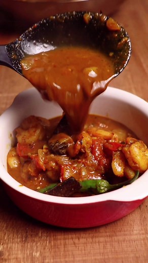 Delicious Sri Lankan String Hoppers & Prawns Curry Recipe