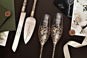 Wedding Decoration Gold Wedding Gift Champagne Flutes and Cake Server Set Wedding Personalized Glasses Boho Cake Knife Set 25th Anniversary - Etsy
