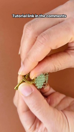 119K views · 1.9K reactions | FREE TUTORIAL LINK IN THE COMMENTS . Subscribe Sonysree Creations & Beadicted Girl YouTube Channels on YOUTUBE #earrings #necklace #bracelet #beadedbracelet #sonysreecreations #howto #beading #youtubetutorial #diy #beadedjewelry | Sonysree Creations | Facebook