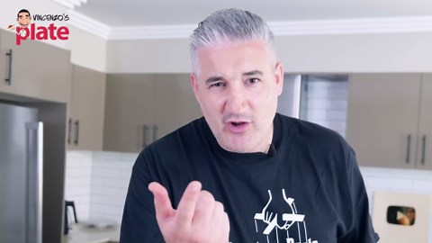 How to Make MARINARA SAUCE Like an Italian (Authentic Neapolitan Recipe)