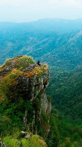 100K views · 10K reactions | Location details  .  Parunthumpara view point, Near thekkady . . #kerala #viewpoint #godsowncountry #munnar #thekkady #placestovisit | haris_wanderlust | Facebook