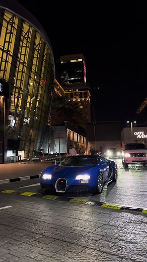 Experience the Luxury of Bugatti Veyron in Dubai