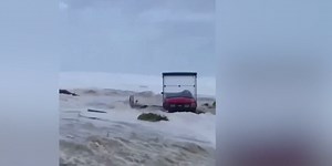 Watch: California golfers flee '45-foot' waves crashing onto Pebble Beach course