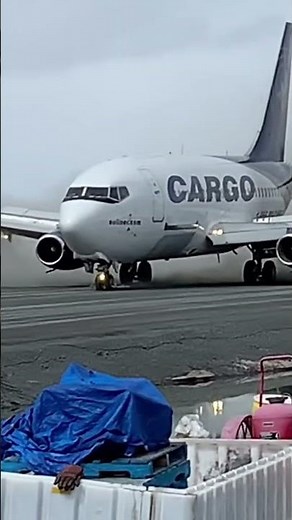 Rare Aviation Footage | Boeing 737-200 Gravel Runway Landing