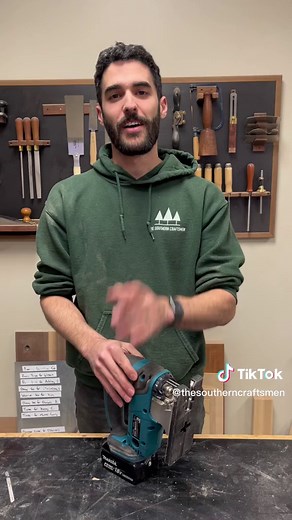 Tips for Straight Jigsaw Cuts on Woodworking Projects