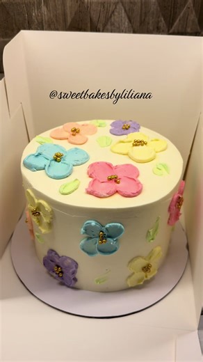 Dallas Flower Cake by Sweet Bakes Liliana