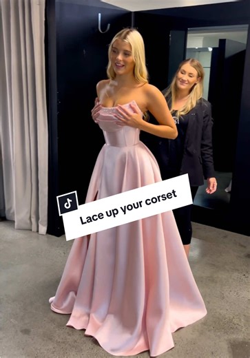 How to Lace Up Your Corset for Prom Season