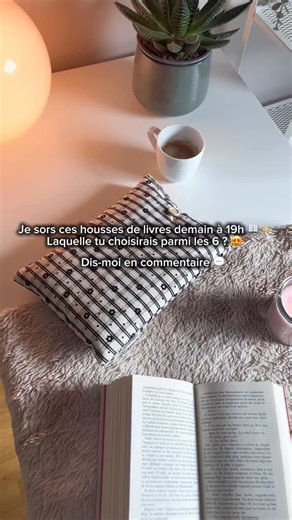 78 reactions · 6 comments | Les housses de livres de la nouvelle collection arrivent demain à 19h !  Laquelle tu préfères parmi : • Fleur Noire  • Cœur à Carreaux 癩 • Côtelée 淋 • Pois ⚪ • Fleur Aquarelle  • Fleur en Lin  Dis-moi en commentaire  | Margcollection | Facebook