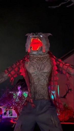 Frightening Halloween Creature Animatronics 2025!
