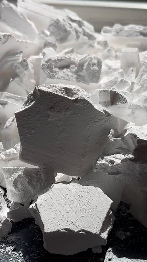 ButterCup_ASMR on Instagram: "Chalkness Crunch Buffet!!!!! #buttercup_ASMR #asmr #asmrcommunity #asmrsleep #asmrgymchalk #asmrgymchalkcrumbling #asmrgymchalkcrush #asmrgymchalkcrushing #gymchalk #gymchalkasmr #gymchalkcrush #reformedgymchalk #oddlysatisfying #oddlysatisfyingvideo #explore #explorepage #reels"