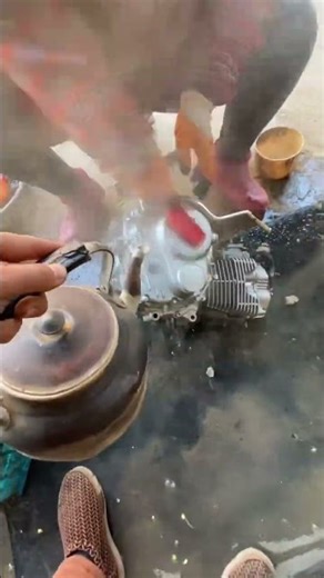 Removing rust from a motorcycle engine using hot water. #rustremoval #restoration #fyp