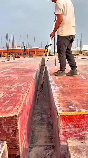 728K views · 2K reactions | This is a glimpse into the satisfying,...