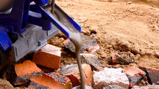 3.9K views · 35 reactions |  RC Trucks & Construction Models | Digger Liebherr carga Scania Heavy Haulage ⚡ Part 8 | Kids Toy TV | Facebook