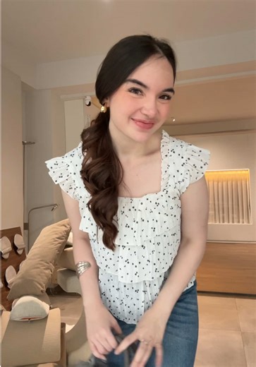 Stylish Women’s Ruffle Top Trends