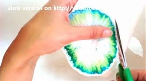 Chromatography Flowers - SLOW VERSION - http://www.redtedart.com/2015/06/22/paper-chromatography-flowers/ | Red Ted Art