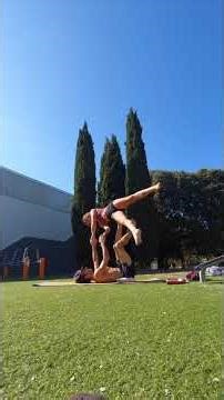 Acroyoga washing machine russian twist#acroyoga #acroyogaflow #yogapartner