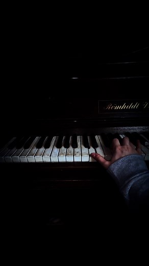 Mimokeys on Instagram: "Fallen down #oldpiano #piano #untertale #fallendown"