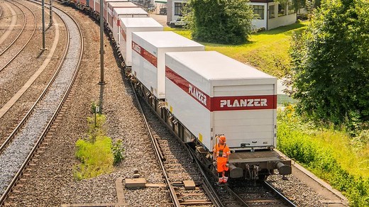 Planzer Transport: Stück­gut, Teil- und Komplett­ladungen