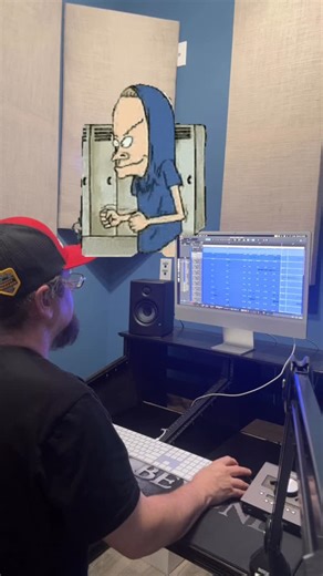 Saviorass on Instagram: "On this episode of when not in the fog…. Drum editing can be monotonous. 🤪 studio work. Drum comping, hand adjusted to the grid by human hands and not computers… sounds better. 👌"