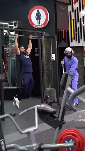 Hilarious Gym Prank by Anatoly | Russia Bodybuilding Fun