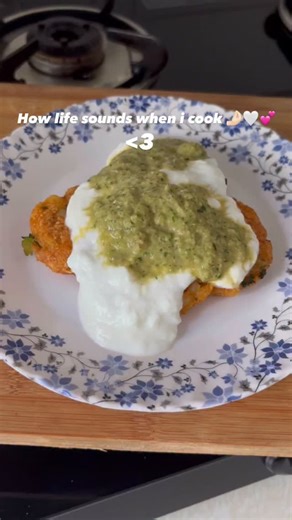 Cookwitshagy on Instagram: "Aalo tikki 🩷 share with your friends who loves to cook 🤌🏻 #trendingtop #trendingnow #reels #viral #explore #cooking #memes #funnyforyou #foryoupage #peace"