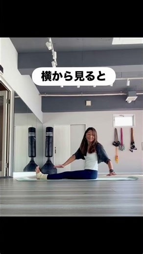 ほぐれるヨガ🧘‍♀️肩甲骨周り✨肩や背中が柔らかく軽くなります🥳血流アップ✨内臓の刺激にもなってデトックス効果もあります👍🏽😊#ヨガ #ストレッチ #肩甲骨 #背中 #デトックス