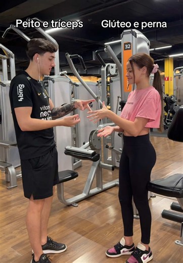 Treino de peito tríceps glúteo perna com musica de Millena e Manu Maia