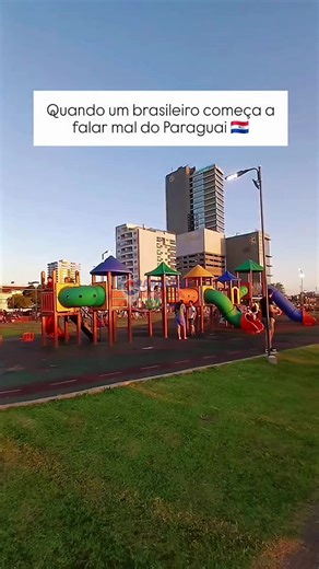 Você já sentiu que vive em uma bolha? 🫧 Muita gente olha para o Paraguai através de lentes antigas e preconceituosas, perdendo a chance de conhecer um dos países mais acolhedores da América Latina. Viver o Paraguai é entender que a felicidade está na simplicidade: no tereré com os amigos, no respeito às raízes guarani e na paz de uma tarde na Costanera. 🌅 Não seja o Truman do seu próprio filme. Saia do cenário, questione o que te falaram e venha ver com seus próprios olhos. O Paraguai na práti