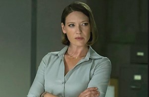Anna Torv Is a Secret Style Icon on Mindhunter