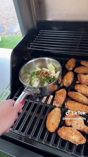 Crispy Smoked Wings with Ninja FlexFlame Technology