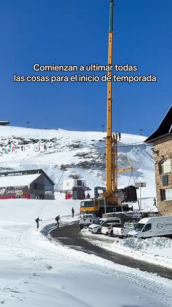 Ya se ve como empieza a estar todo listo para comenzar la temporada 🤩❄️🎿 #asiestasierranevada #nieve #temporada2027 #skiing