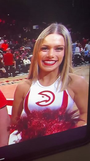 Understanding Cheerleader Smiling Techniques