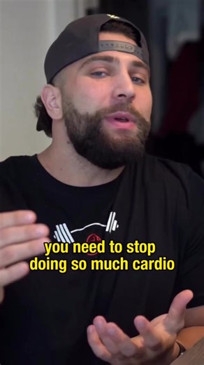 🔥 The biggest beginner mistake? Slamming a ton of cardio. When people start a fat-loss phase, the first instinct is: “Just do more cardio.” But here’s the problem 👇 ❌ Too much cardio too soon ❌ Low calories high output ❌ Poor recovery ❌ Burnout within weeks Cardio is a tool, not the foundation. 💡 What beginners should focus on instead: ✔️ Lifting weights to preserve and build muscle ✔️ Hitting protein consistently ✔️ Increasing daily steps ✔️ Sleeping and recovering properly 🔥 You don’t need