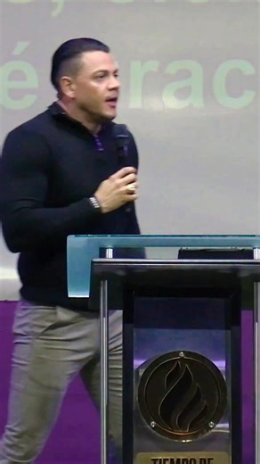 Apòstol Ivan Ibarra Nava on Instagram: "Job 33:26 [26]Hará súplicas a Dios, y él lo atenderá; con alegría verá a Dios cara a cara, y cantará a los hombres la bondad de Dios. El triunfo y la victoria siempre vendrán del señor Jesucristo. @destacar"