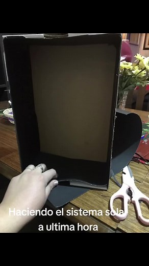 Maqueta del Sistema Solar en Caja de Zapatos