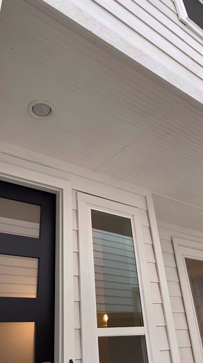 Spacious Living with Invitation Homes | Flexible Leasing Options