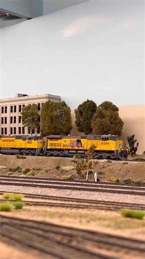 Fresh Athearn Genesis SD70M duo and Dash 9 go gown a grade at California Southern Model RR Club