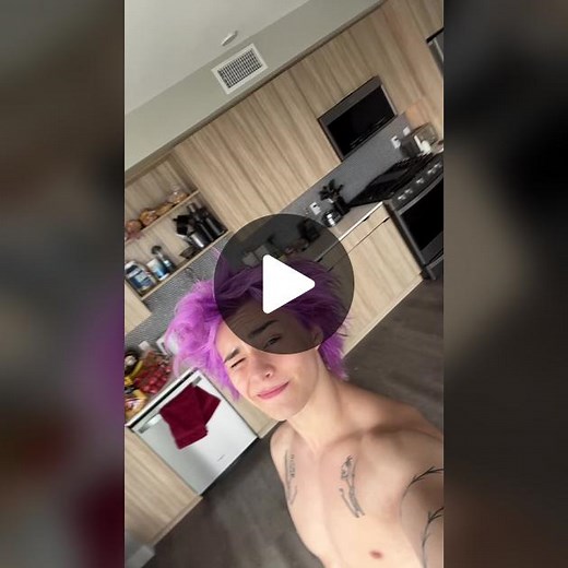 Next video I’ll do a tutorial on how to do a press handstand 🤝