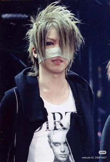 #ガゼット : cassis!! i logged myself out of my account accidentally 😑 but its fine now that jm back #fyp #zyxcba #thegazette #CapCut ruki reita aoi uruha kai the gazette gazette gazerock never dies jrock vkei visual kei vkei band visual kei band