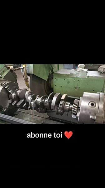 as-tu déjà vu comment on rectifier un vilebrequin ? on est là pour ça , rentre avec nous dans les coulisses de rectif Bergerac #rectificacion #mecanique #reels__tiktok #engine #rectifbergerac #motor #mecanica