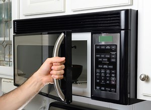 Dale una oportunidad a tu microondas: nueve trucos de cocina que deberías conocer
